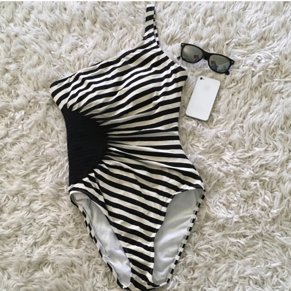 Anne Cole Signature One Shoulder Bathing Suit